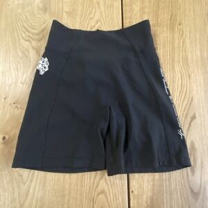Darc sport she Wolves Medium Shorts Black Scrunch Butt Script Leg
